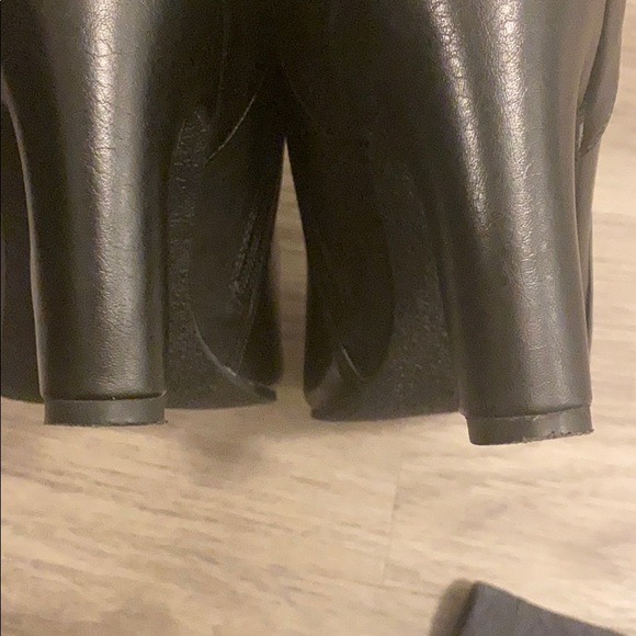 •LOFT• BLACK BOOTIES - Picture 8 of 10